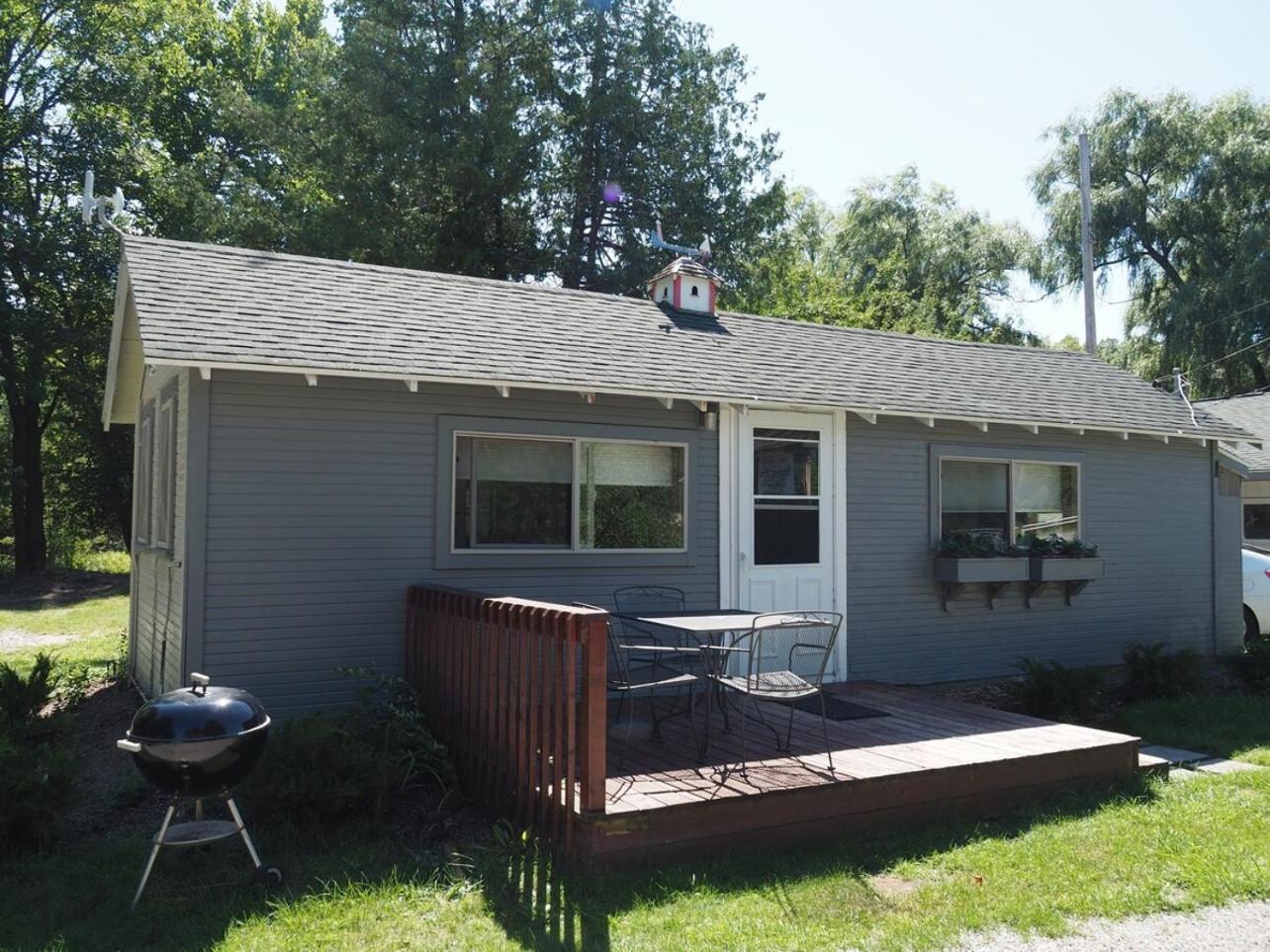 Sleeping Bear Riverside Cabins - Cabin #1 Honor Exterior foto